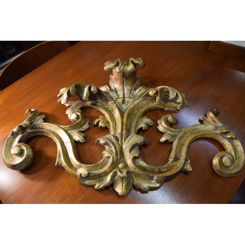 Cimasa intagliata e dorata XVIII secolo